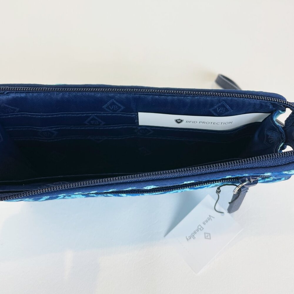 Vera Bradley RFID Front-Zip Wristlet Cuban Tile - Picture 4 of 6
